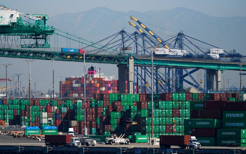 Dockworkers strike could shut down East and Gulf ports