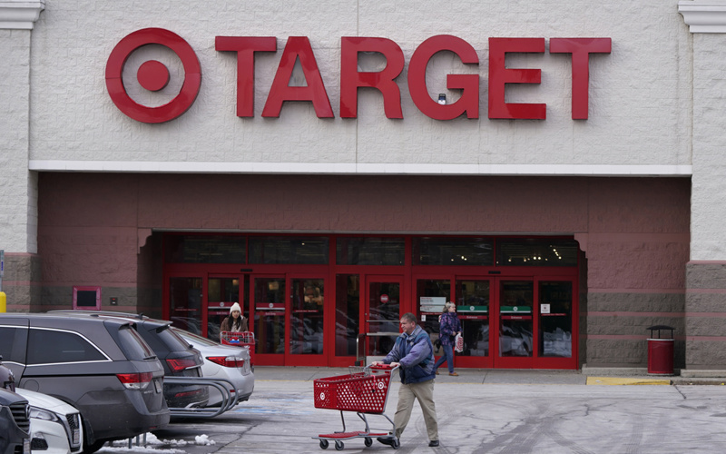 Mother irate over store security after daughter filmed at Target