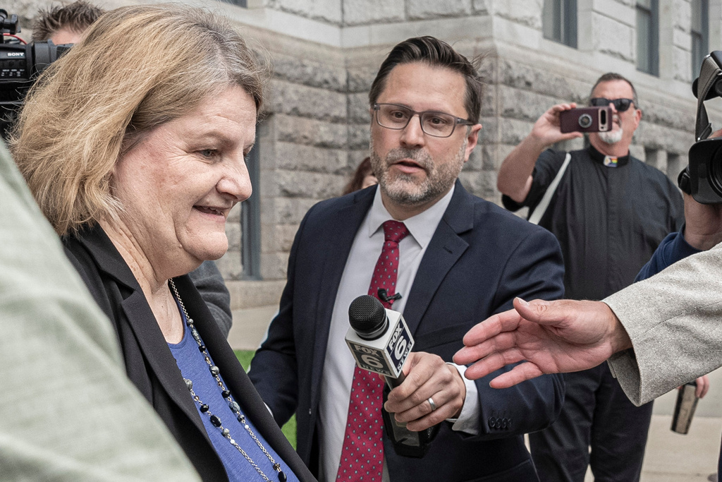 Former Wisconsin judge who obstructed ICE arrest of illegal spared prison