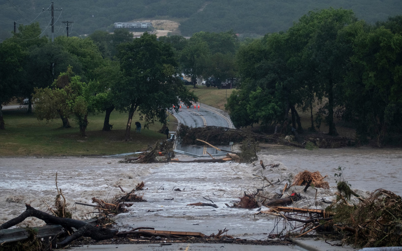 Texas flash floods leave at least 2 dead and force hundreds of rescues