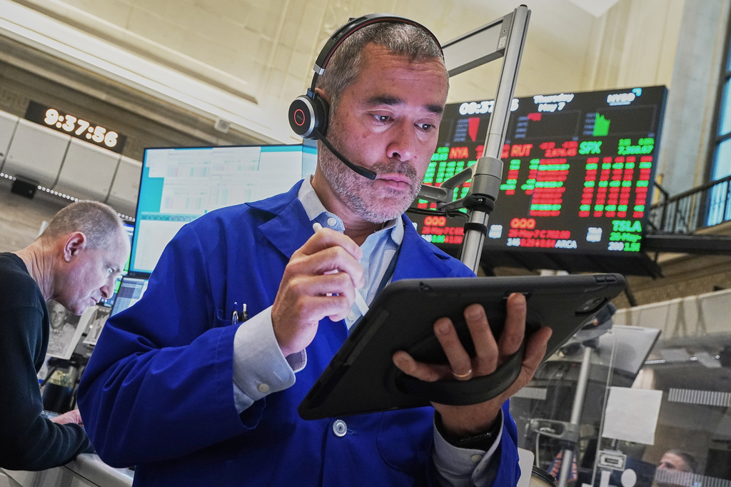 Wall Street mixed, oil prices jump as Trump calls Iran's response to peace deal 'unacceptable'