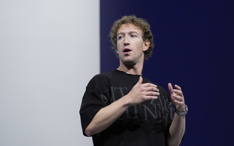 Zuckerberg vows to restore free expression on Facebook, Instagram