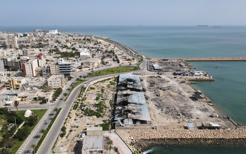 Pakistani army chief visits Tehran in hopes for renewed talks between US and Iran