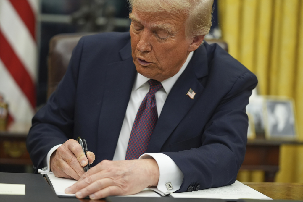 Arthur: Trump wants birthright citizenship back to Supreme Court