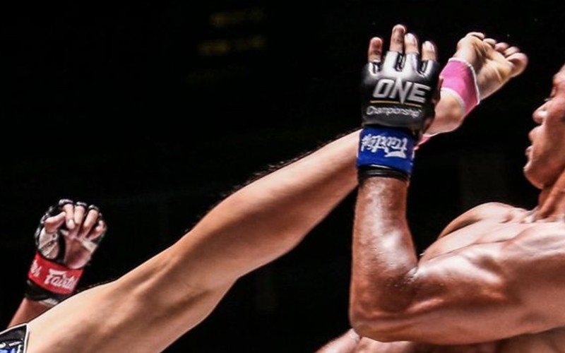 Battles in the ring, battles in his mind – then victory in Christ