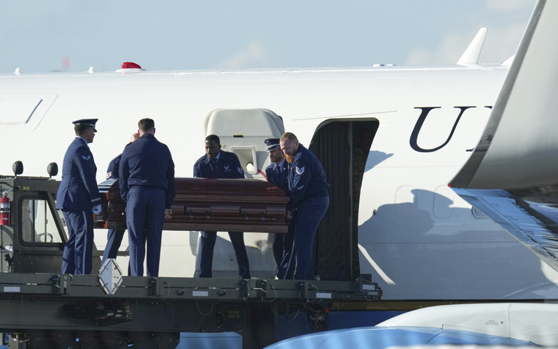 Vance arrives in Arizona with Charlie Kirk's casket aboard Air Force Two