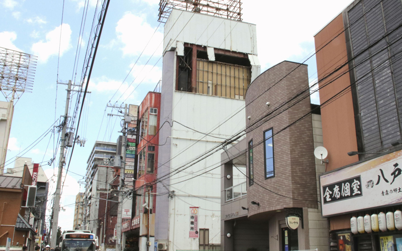 A powerful 7.2 magnitude earthquake strikes off northern Japan. No tsunami warning is triggered