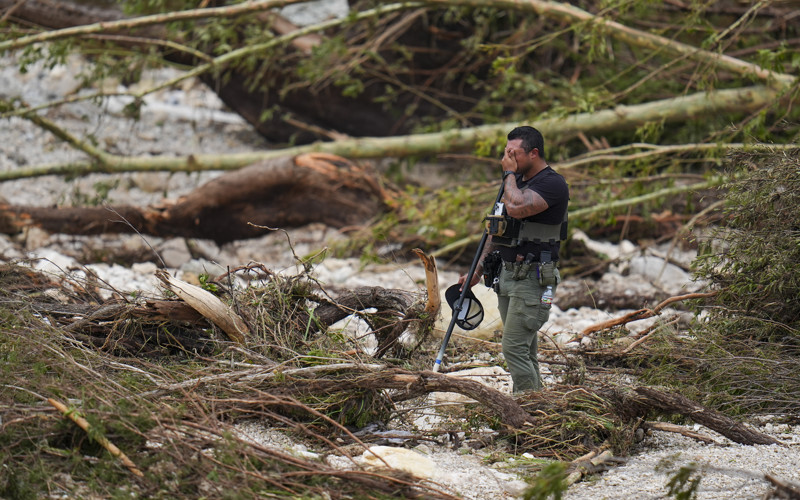 In bleak first for ministry, 8 Days pivots to recovery after TX floods