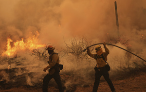 Pastor says many in his congregation lost everything in Colorado fires