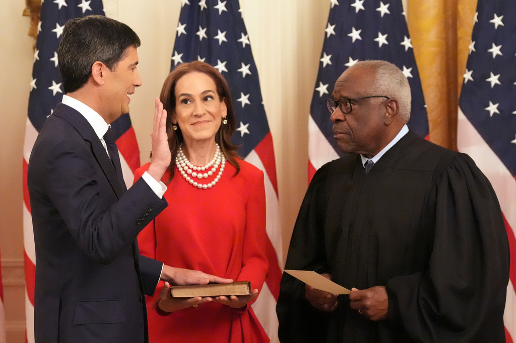 Kevin Warsh installed as the new chair of the Federal Reserve
