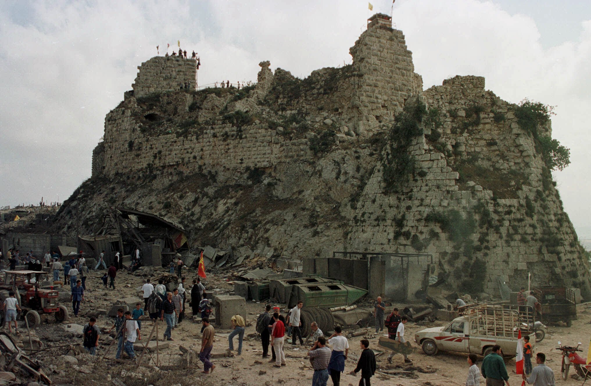 Israeli army captures strategic castle in Lebanon in deepest incursion into country in 26 years