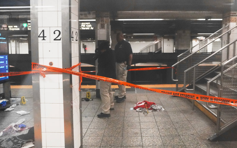 Video of NYC police killing machete-wielding man at Grand Central station released