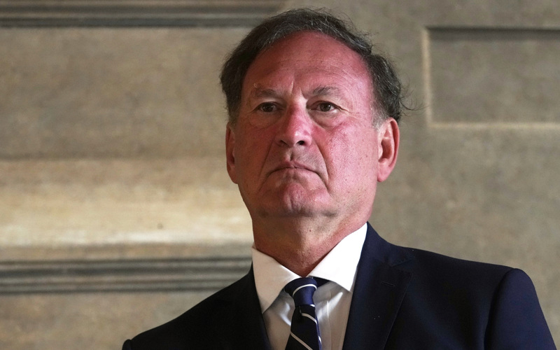 Justice Samuel Alito confirms he's staying on the Supreme Court for another term