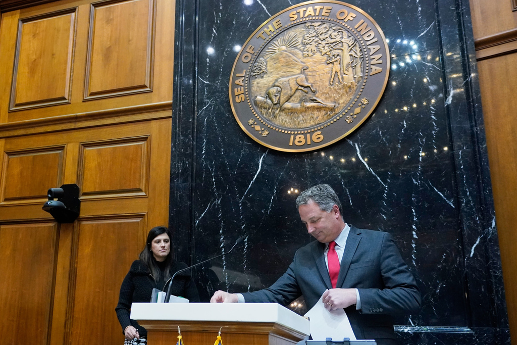 Indiana state lawmakers convene session with redistricting top of mind