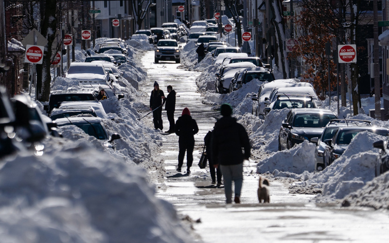 Northeast US getting more snow as recovery from weekend blizzard continues