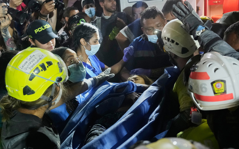 Search for survivors of Columbia earthquake grows more desperate