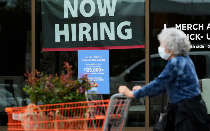US unemployment claims dropped to 206,000 last week