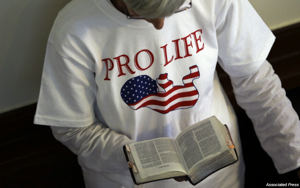 Small Virginia college turns out almost half its enrollment to pray for the unborn