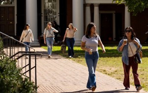 Spiritual foundations 'indispensable' for navigating college without losing faith