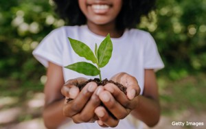 Environmentalist points to Christ to ease young adults' climate worries