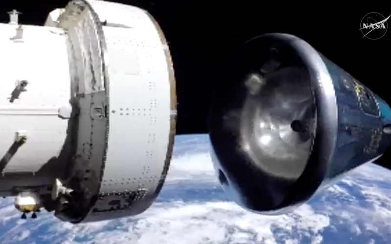 Artemis II astronauts return from moon with a splashdown to close out a record-breaking lunar voyage