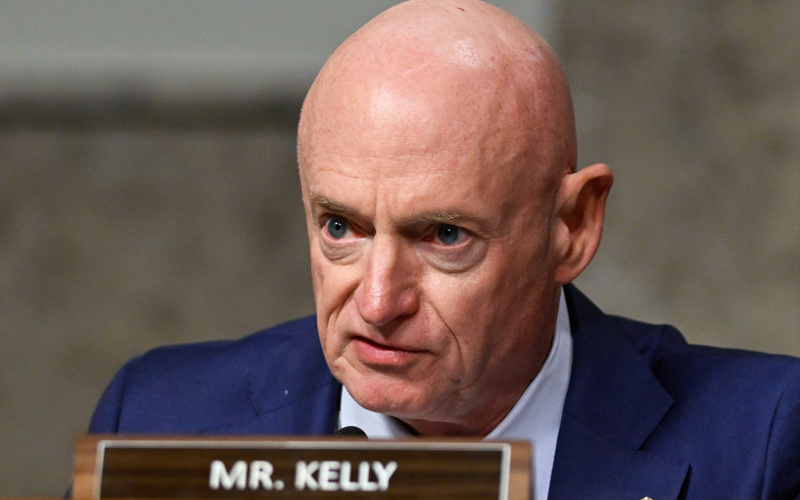 Experts doubt the Pentagon can punish Kelly over the 'illegal orders' video