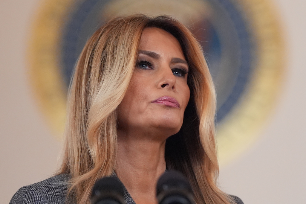 Melania Trump denounces 'smears' and 'lies' that attempt to connect her to Jeffrey Epstein's crimes