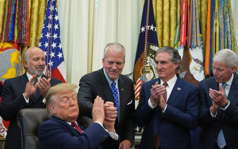 Trump heads to Alaska in a sign of concern over Senate race