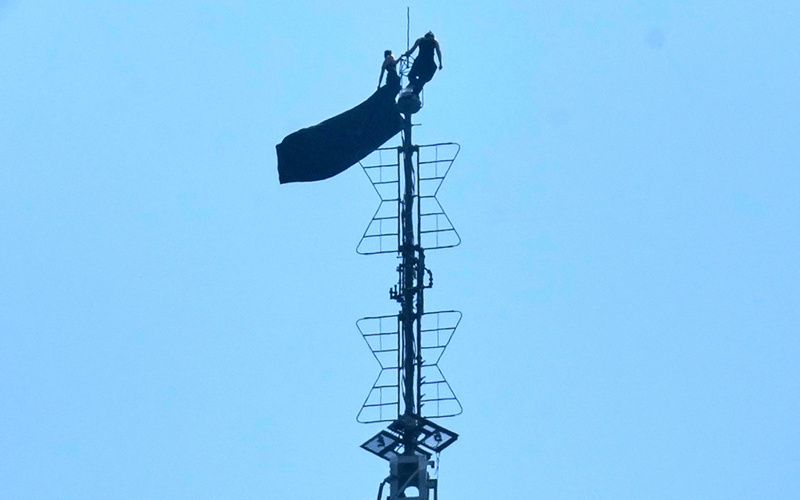 Empire State Building climbers facing felony charges