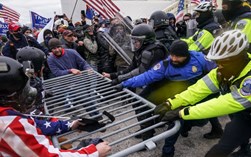 Capitol breach fighting cops