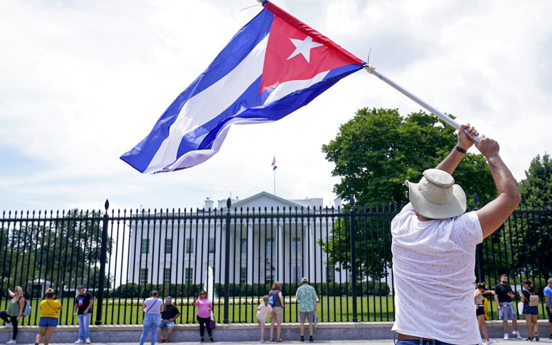 CIA veteran: Cuba doing more to U.S. than just causing headaches